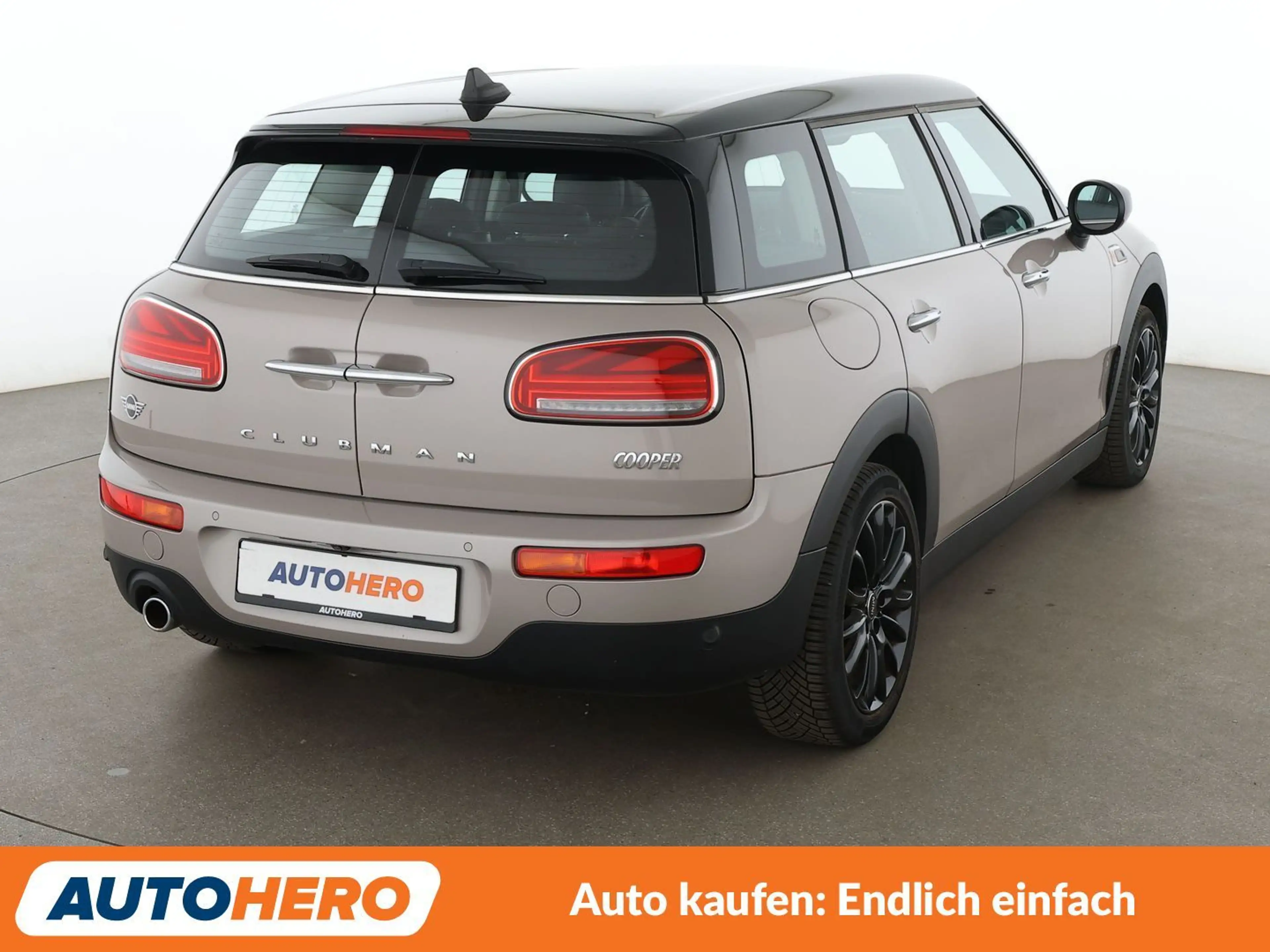 MINI Cooper Clubman Cooper Classic Trim Aut.*NAVI*LED*TEMPO*CAM*PDC* — photo 6