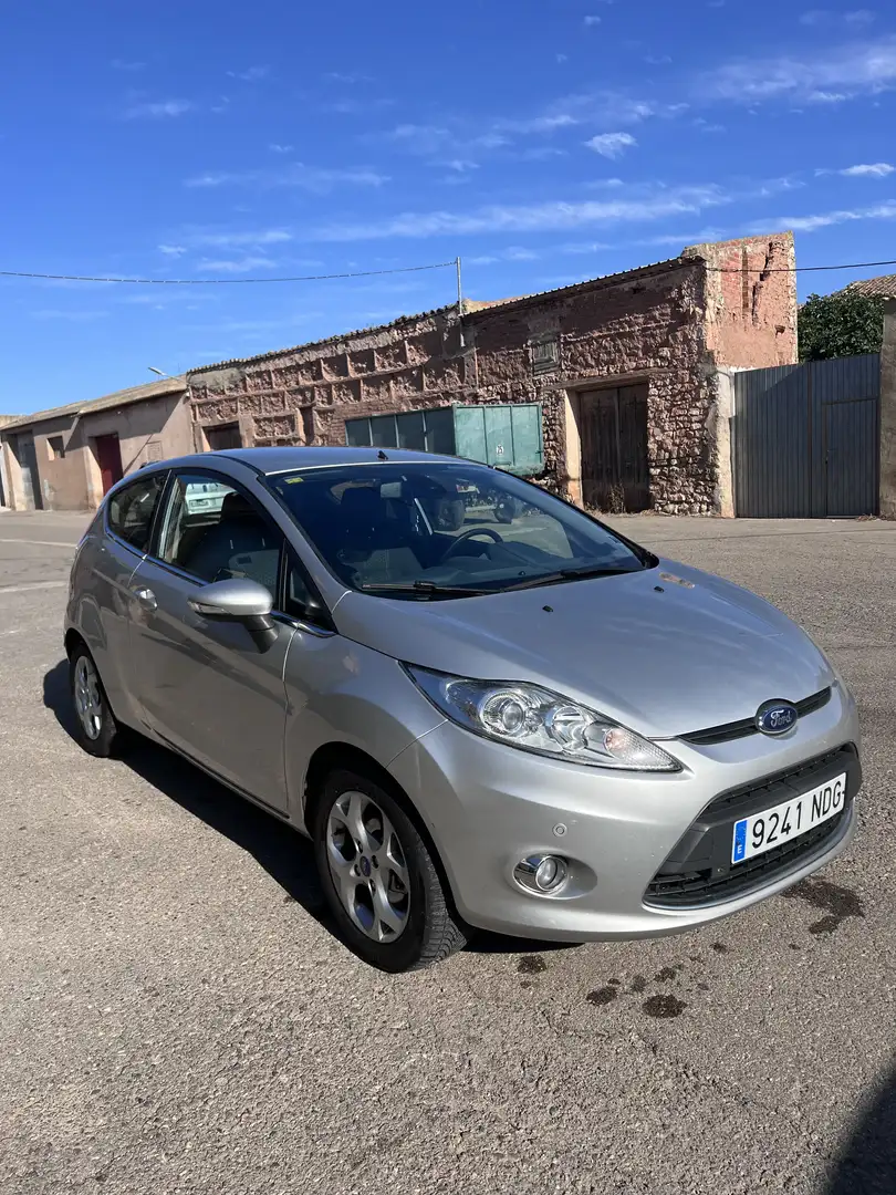 Ford Fiesta 1.4 Titanium - 2