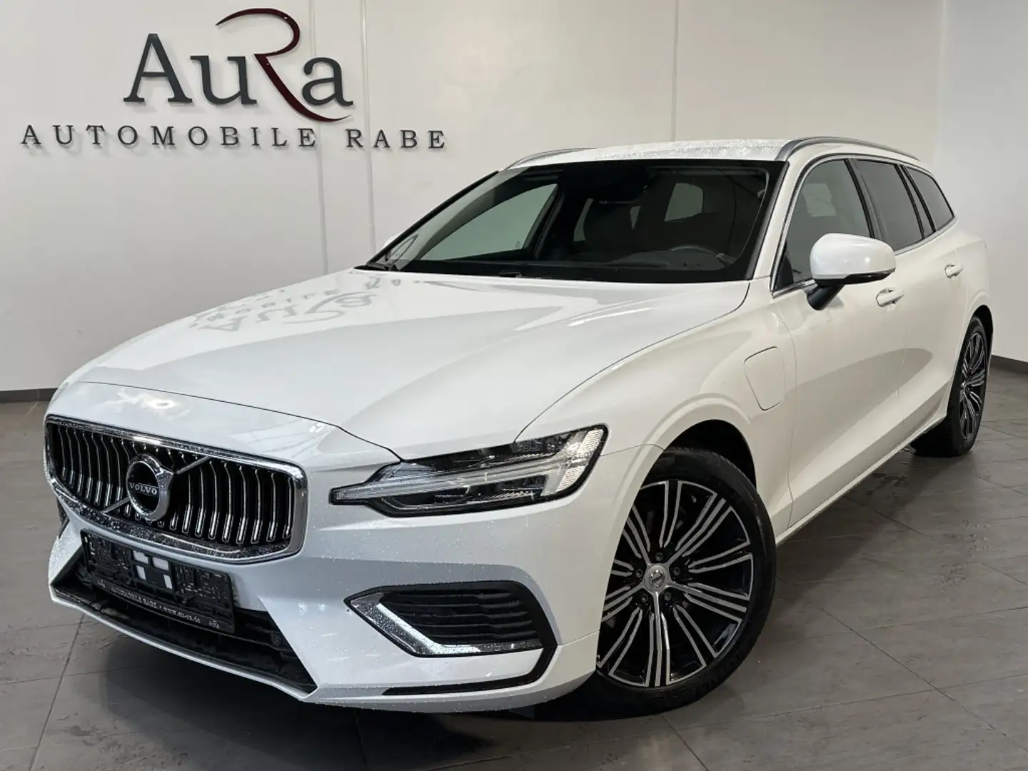 Volvo V60 T6 Hybrid AWD INSCRIPTION NAV+LED+AHK+VC+HUD Білий - 1