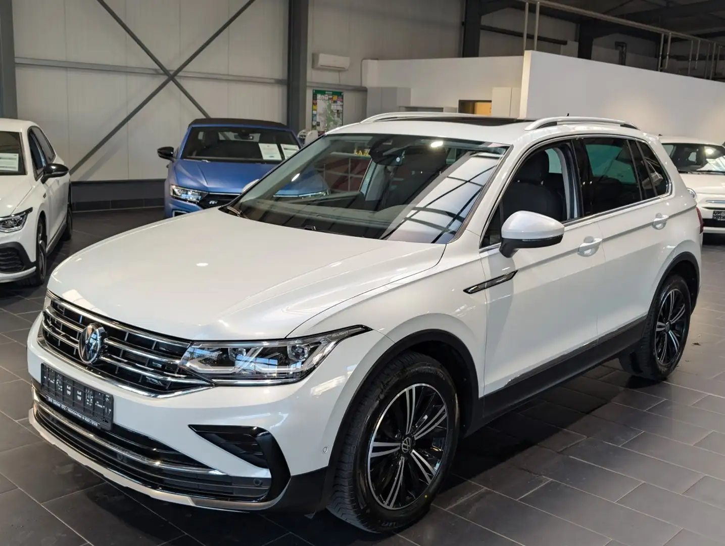 Volkswagen Tiguan 1.5 TSI OPF DSG Elegance AHK Navi 1.Hand Blanc - 1