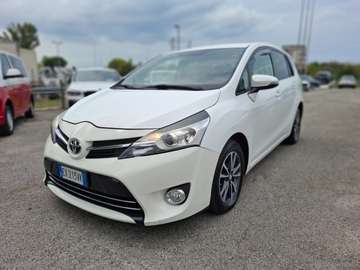 1.6 D-4D Style 7 posti