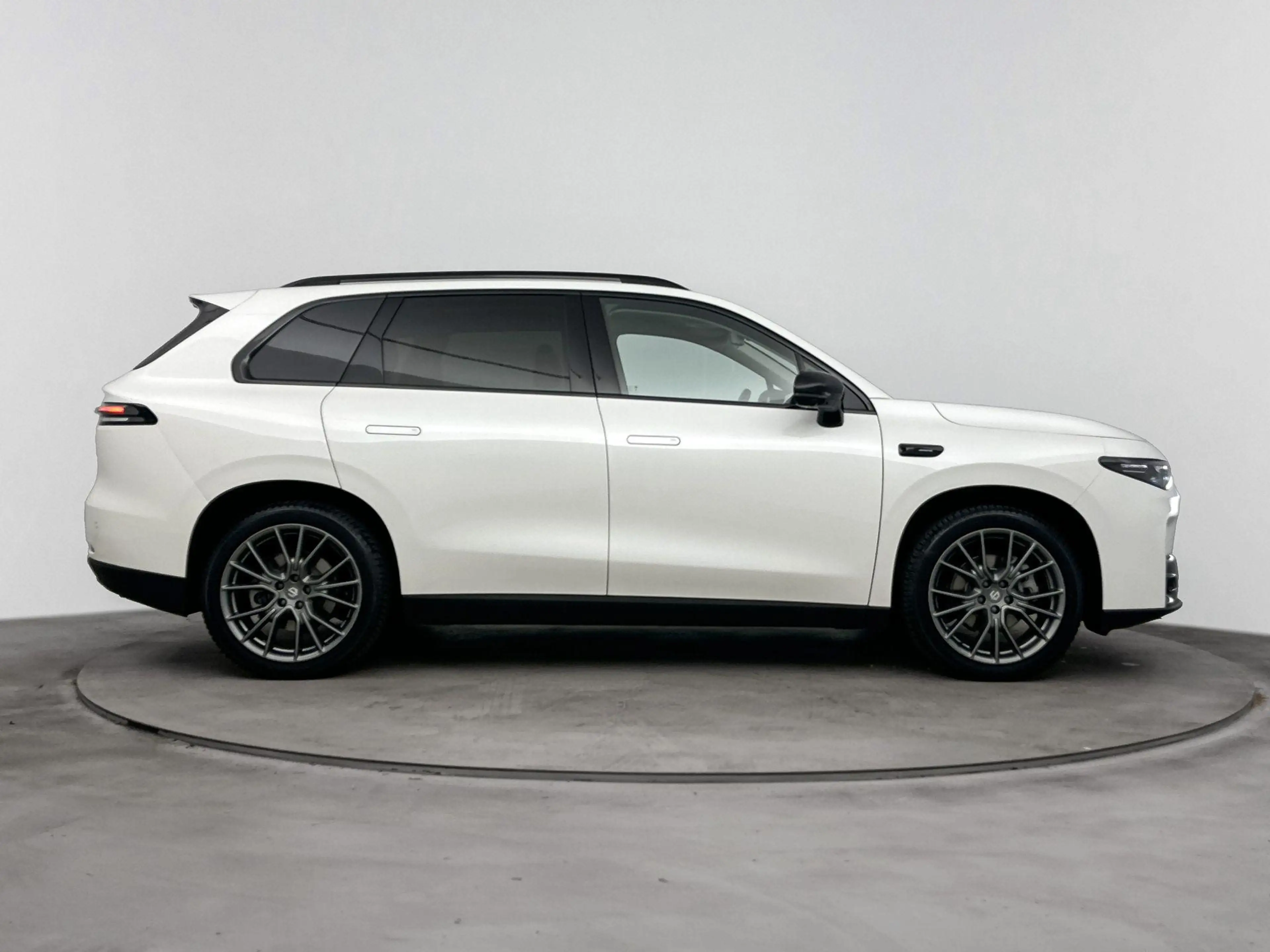 Leapmotor C10 Design 69.9 kWh | 1ste eigenaar | Glazen dak | LEE — photo 11