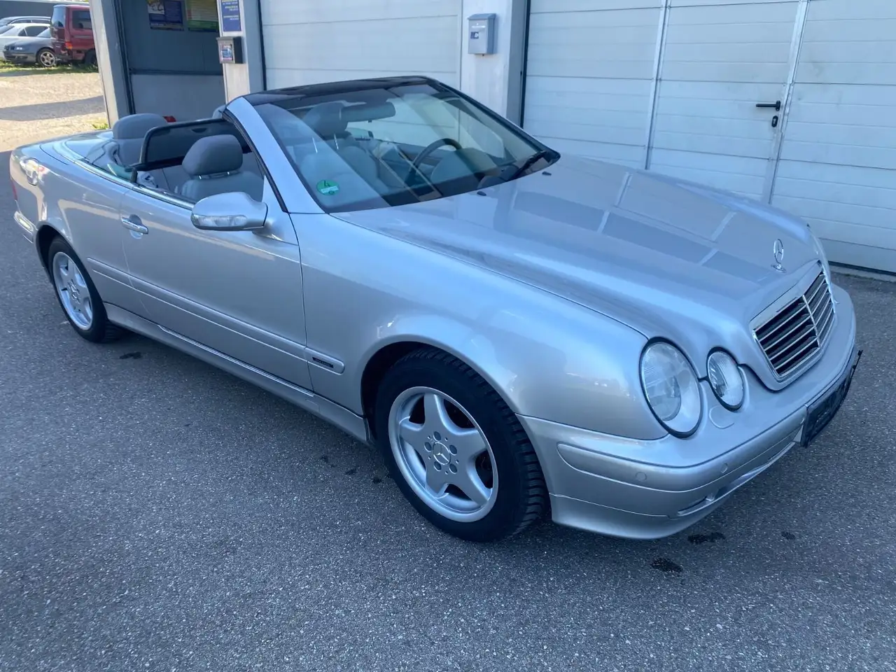 Mercedes-Benz CLK 230