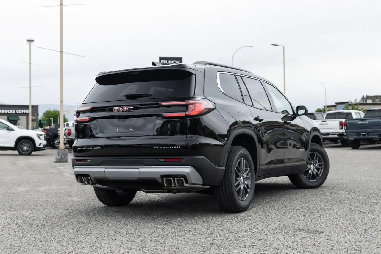 GMC Acadia снимка GMC Acadia