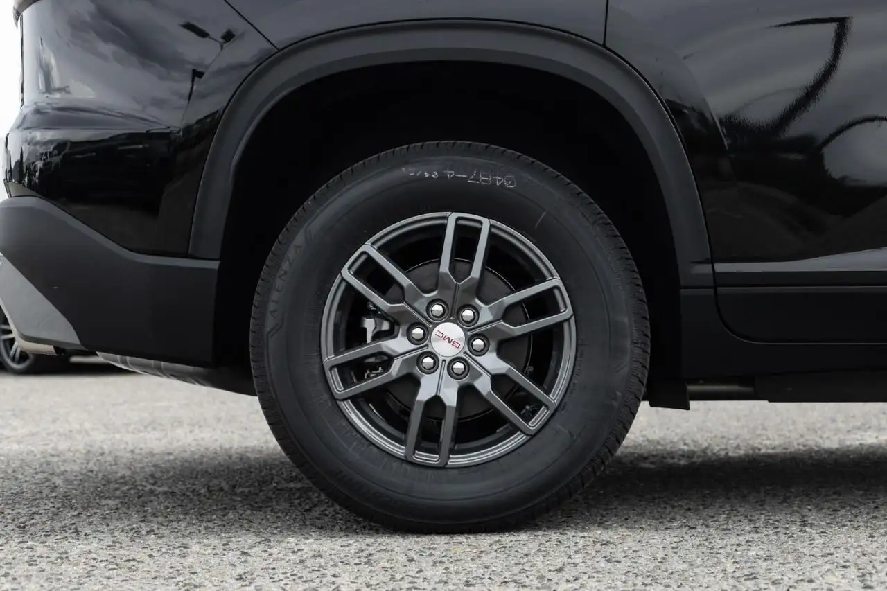 GMC Acadia снимка GMC Acadia
