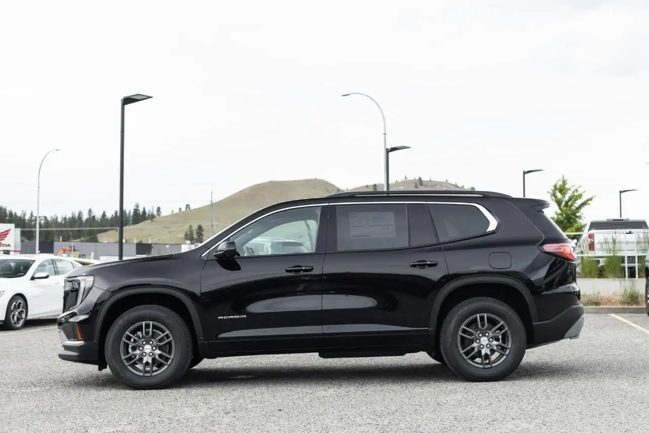 GMC Acadia снимка GMC Acadia