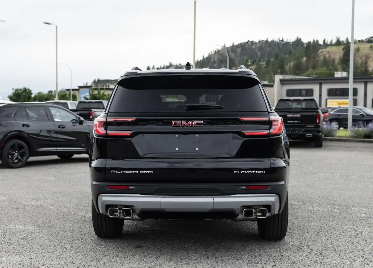 GMC Acadia снимка GMC Acadia