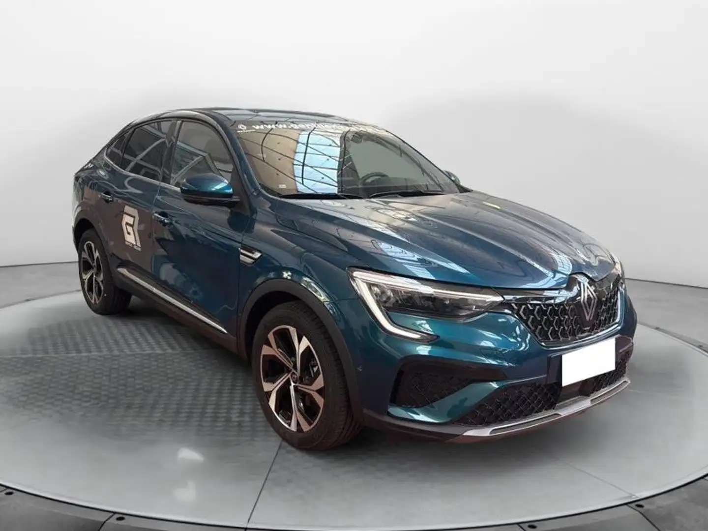 Renault Alaskan 1.6 E-Tech full hybrid Techno 145cv Niebieski - 1