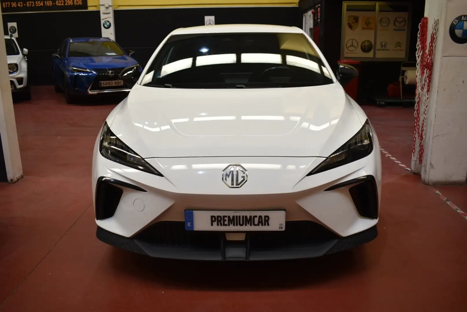 MG MG4 4 Comfort 64kWh Blanco - 2