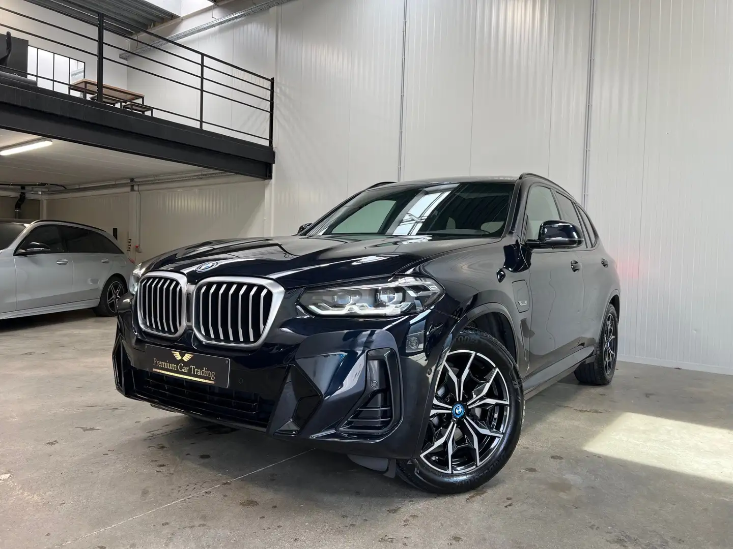 BMW X3 xDrive30e PHEV *M-SPORT* PANO DAK, TREKHAAK, CAMER Bleu - 1