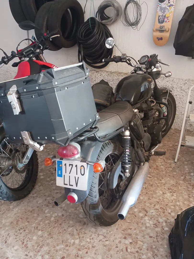 Triumph Bonneville T100 Negro - 2
