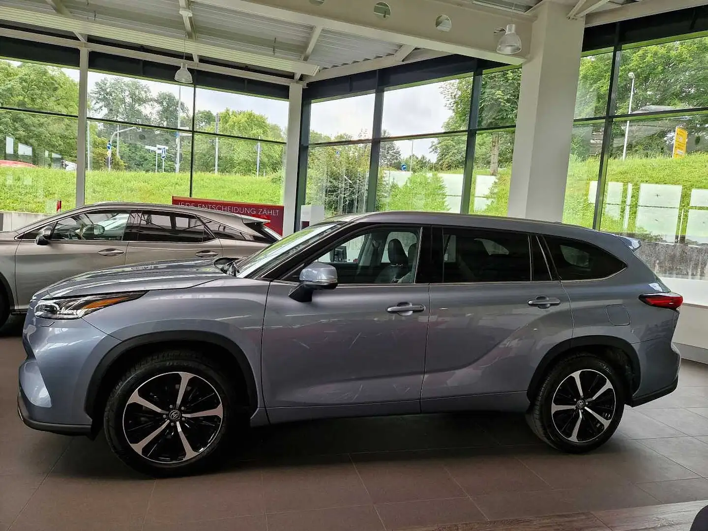 Toyota Highlander 2.5 Hybrid Luxury/AHK/WKR Blau - 2