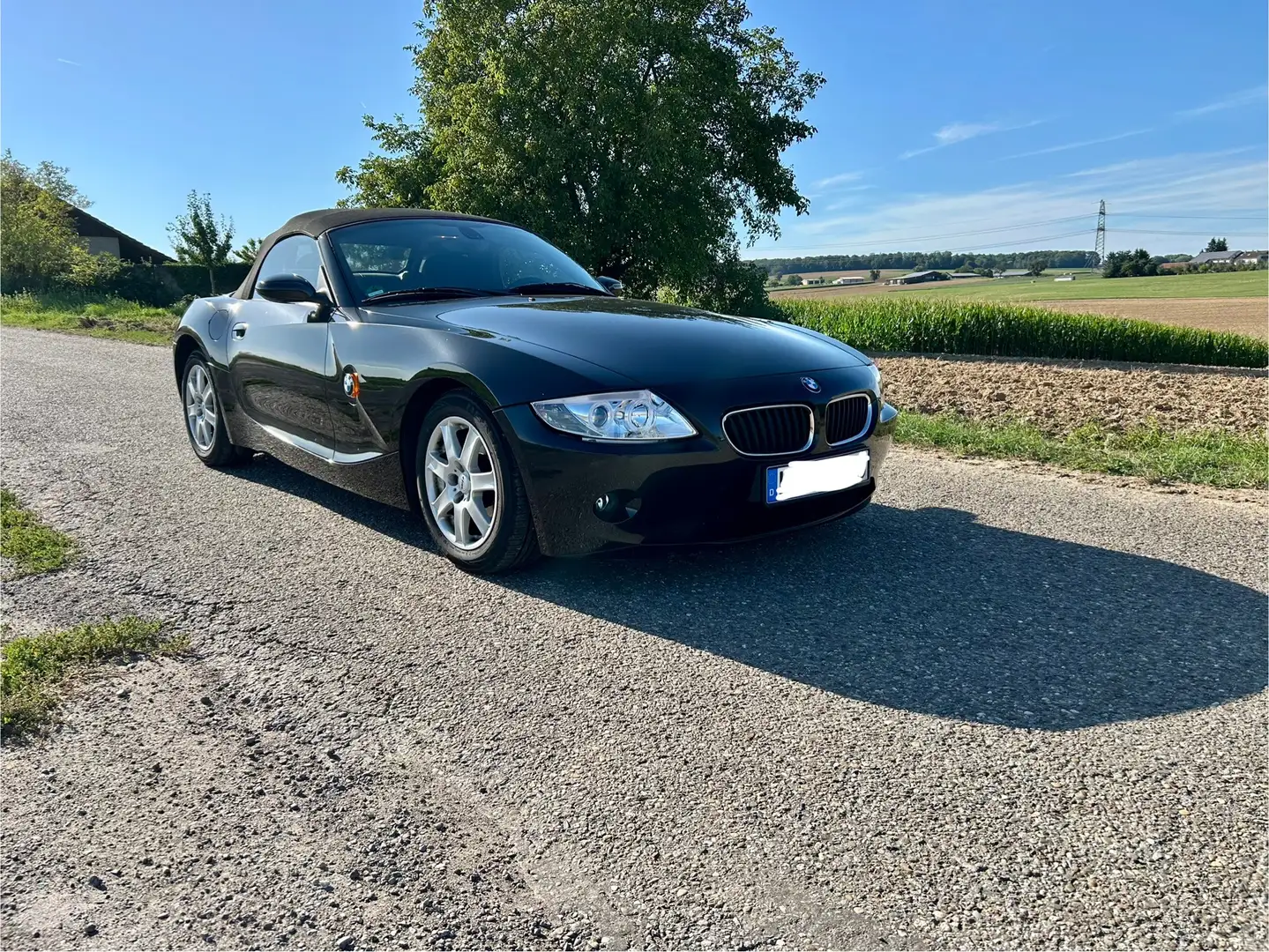 BMW Z4 2.2i Schwarz - 2