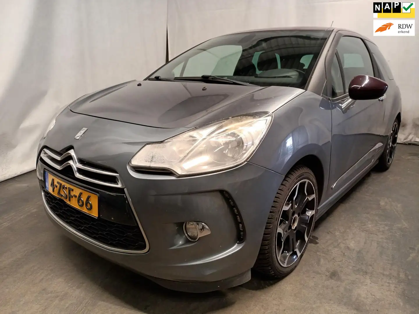 Citroen DS3 1.6 THP Sport Chic - Motorschade Gri - 1