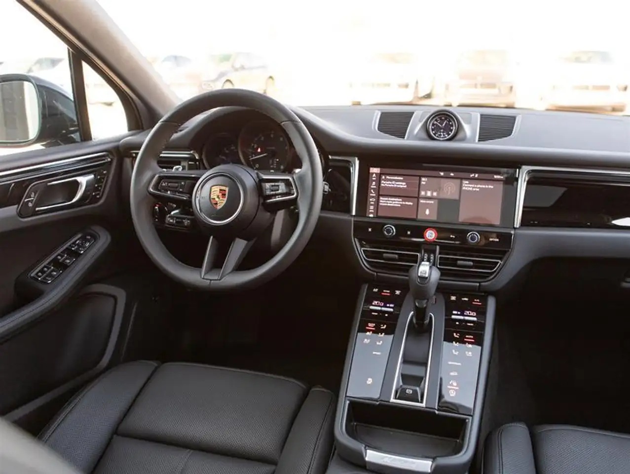 Porsche Macan снимка Porsche Macan
