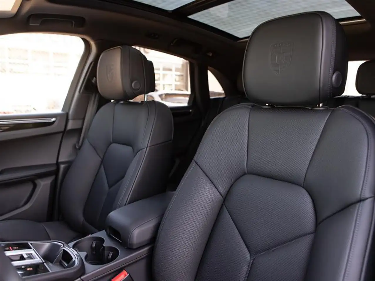 Porsche Macan снимка Porsche Macan