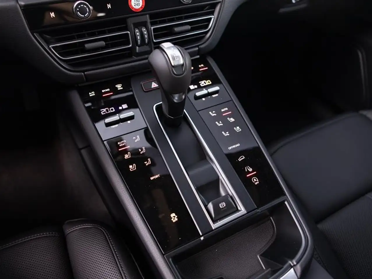 Porsche Macan снимка Porsche Macan
