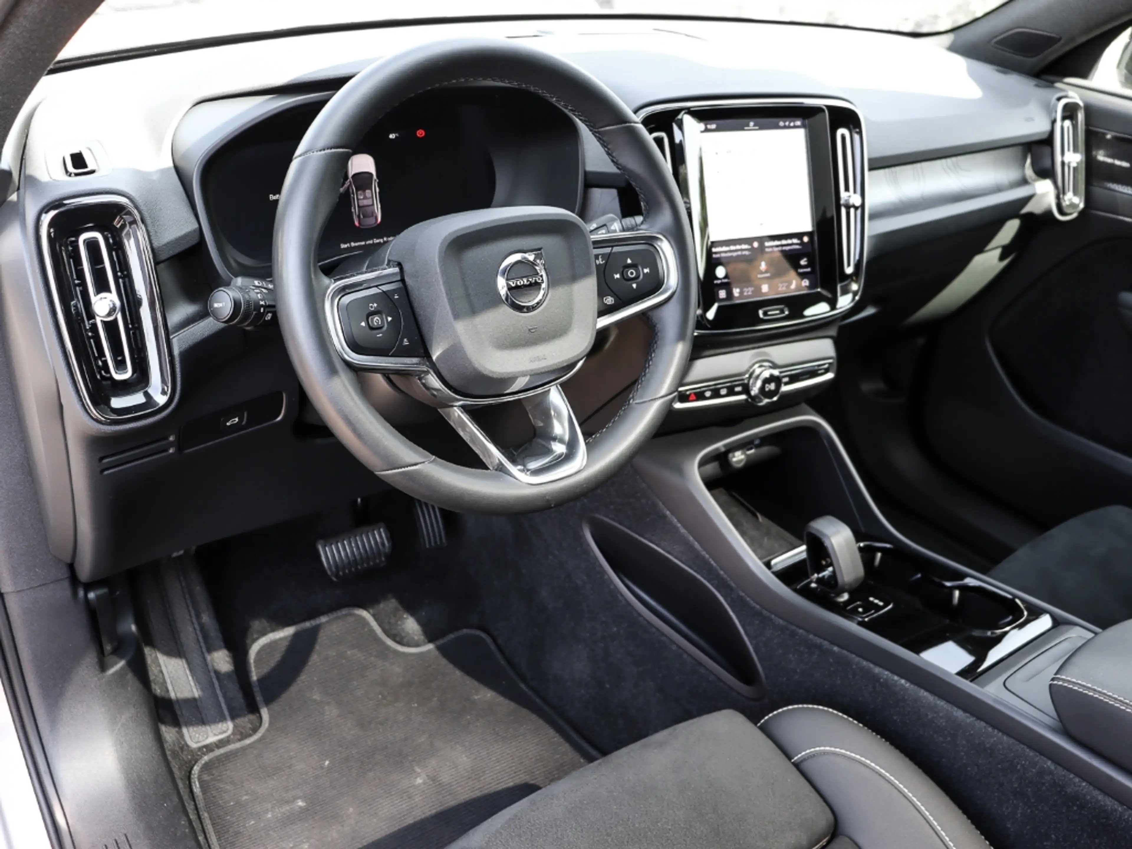 Volvo C40 Ultimate Recharge Pure Electric AWD StandHZG AHK D — photo 4