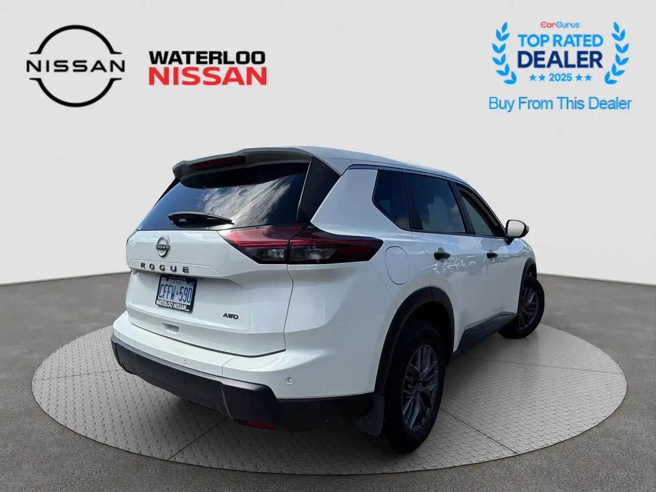 Nissan Rogue снимка Nissan Rogue