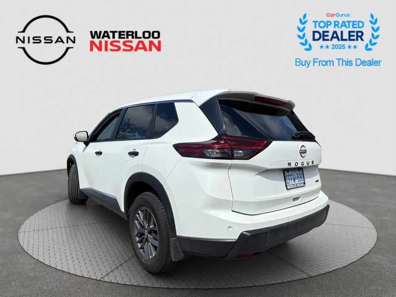 Nissan Rogue снимка Nissan Rogue
