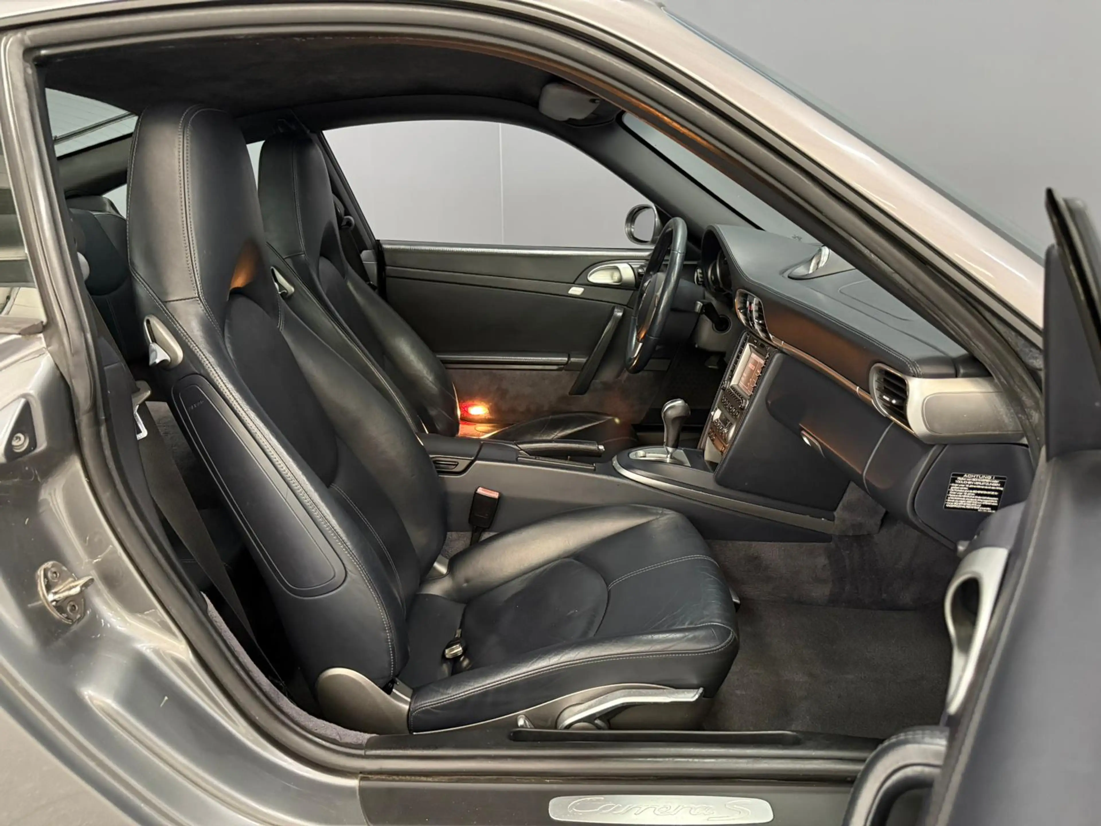 Porsche 911 3.8 Carrera S — photo 18