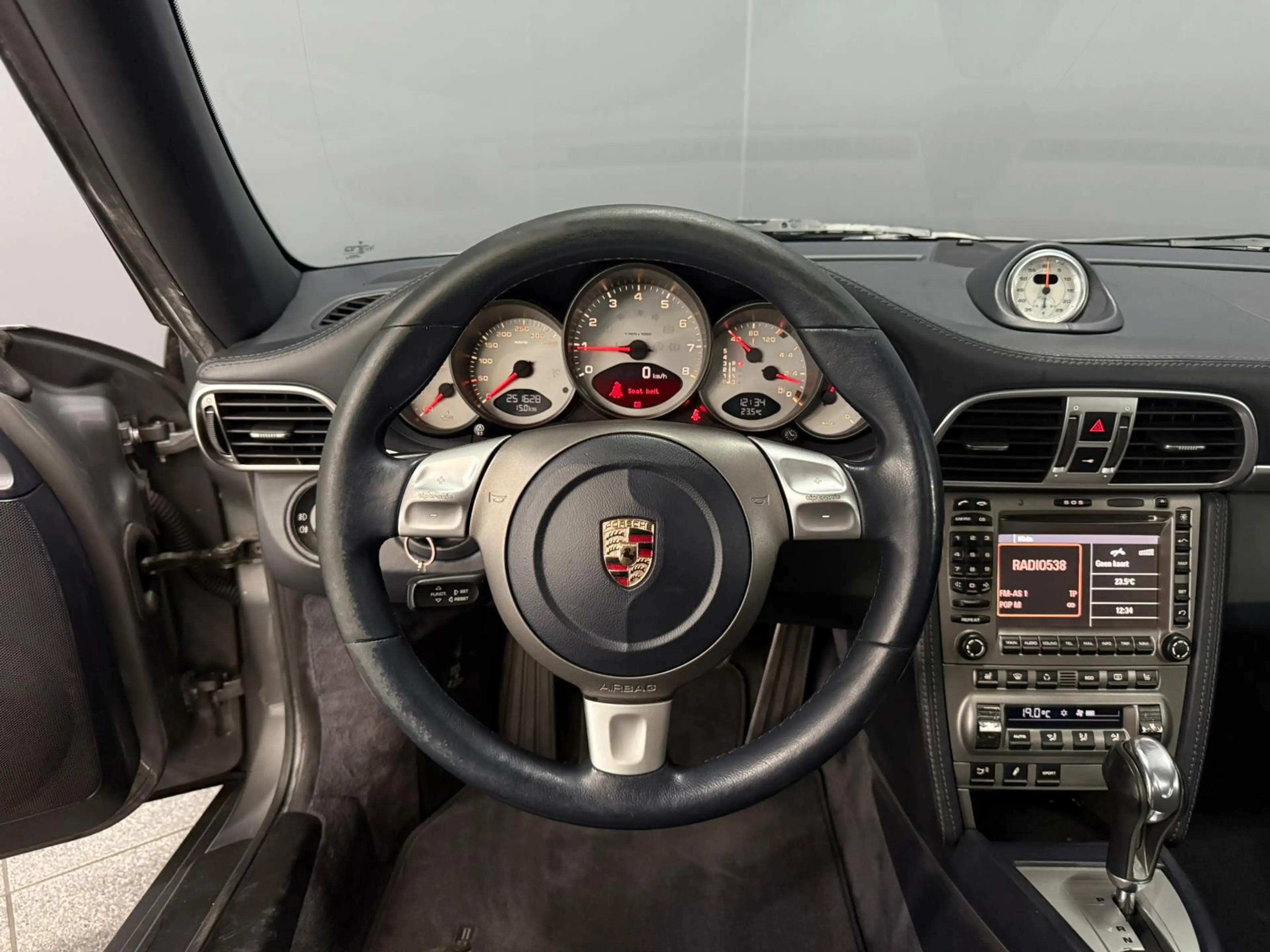 Porsche 911 3.8 Carrera S — photo 14