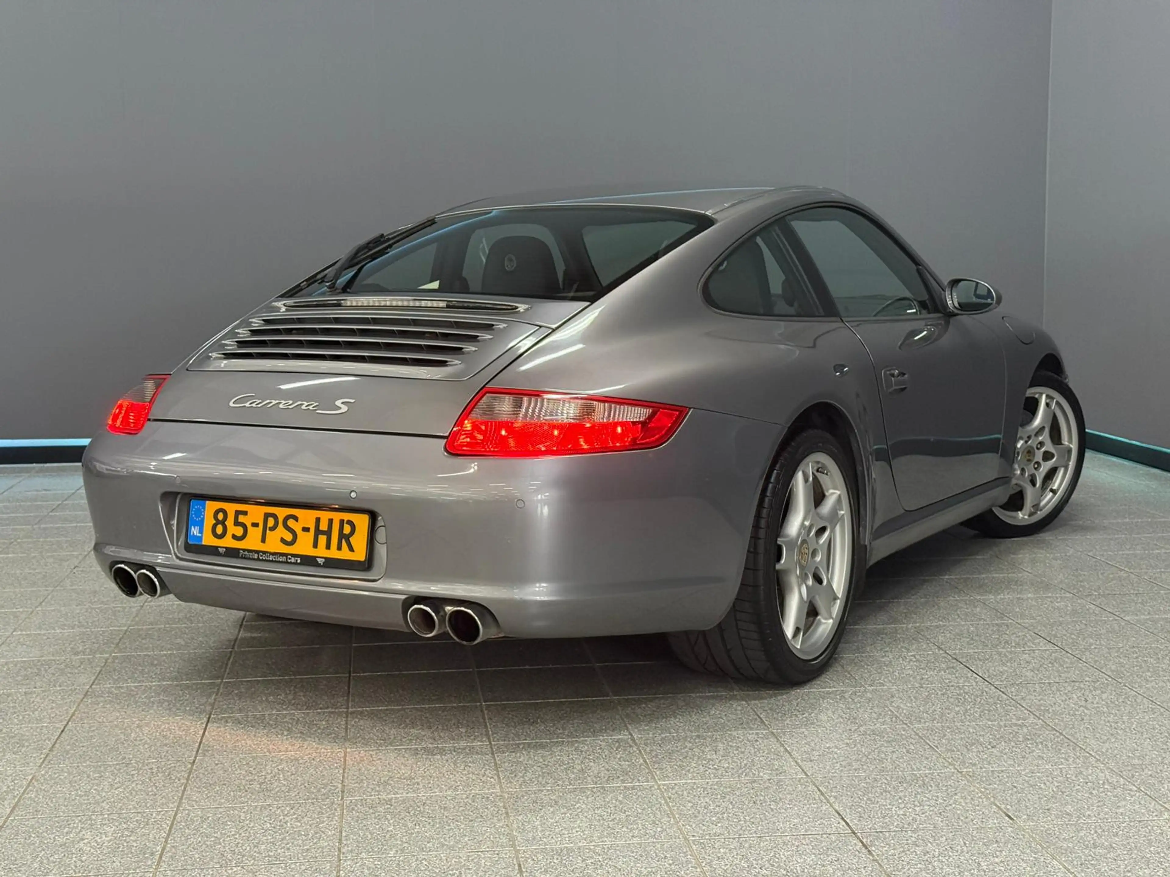 Porsche 911 3.8 Carrera S — photo 2