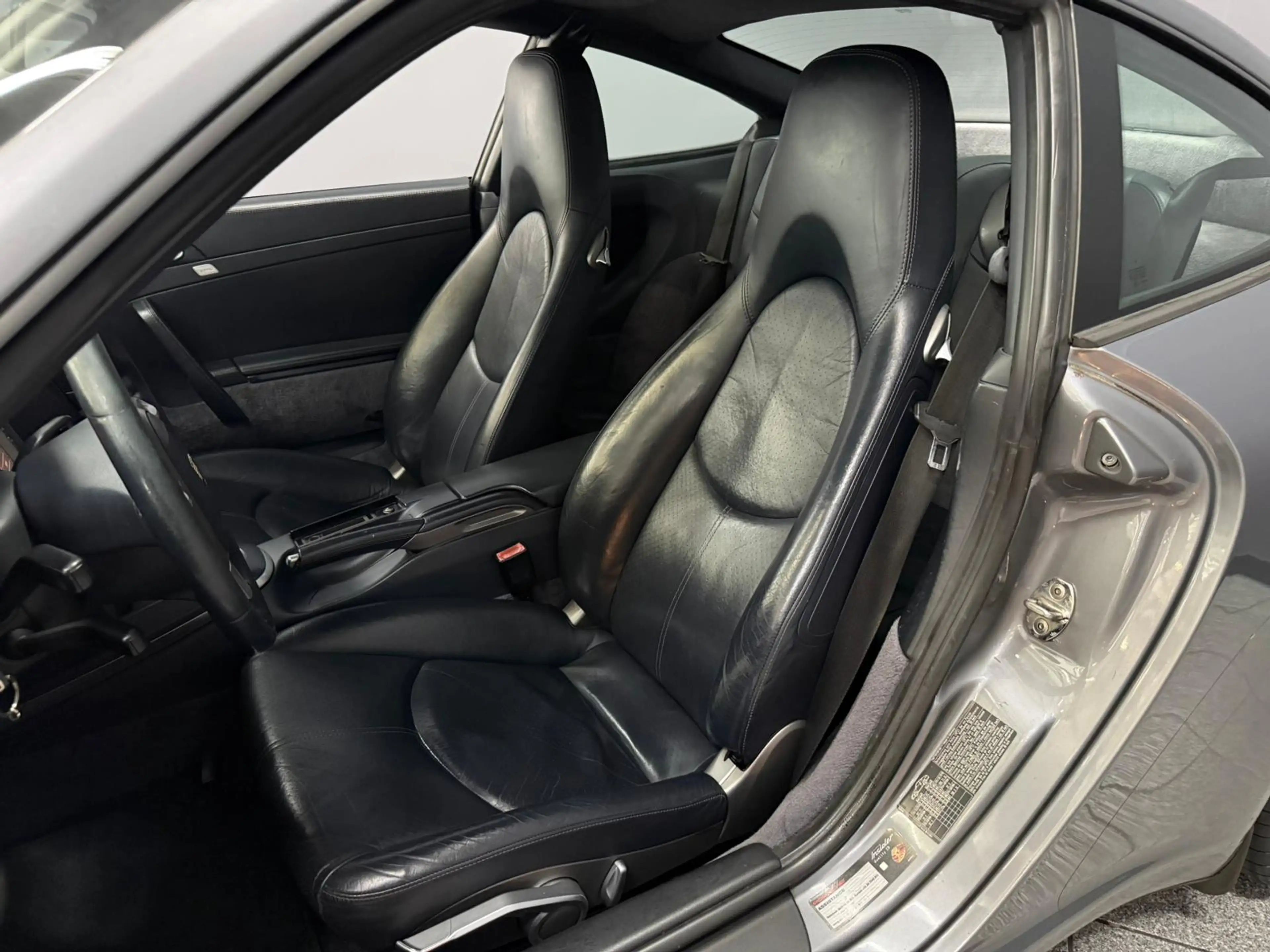Porsche 911 3.8 Carrera S — photo 12