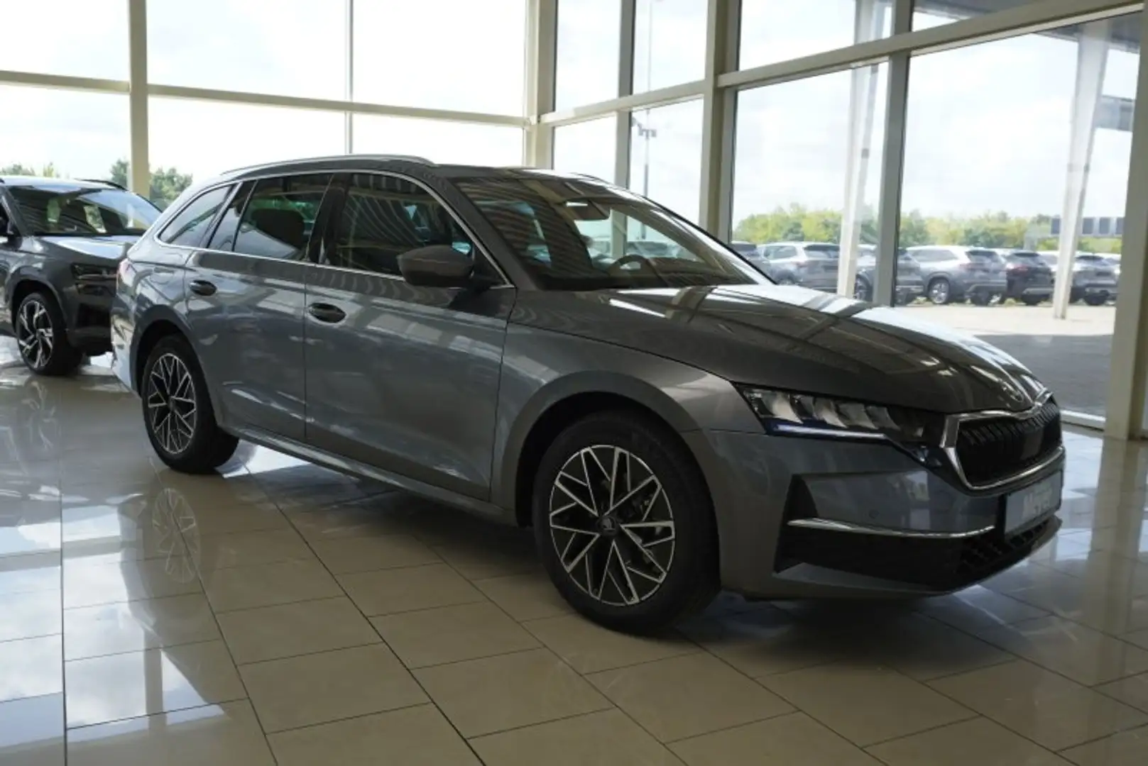 Skoda Octavia Combi 2,0TDI DSG Kamera/ACC/Kessy/el.Klappe    ** Gris - 2