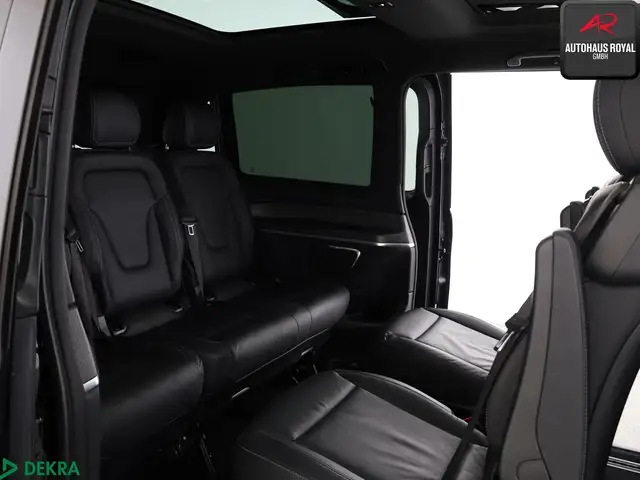 Mercedes-Benz V-Class view 12