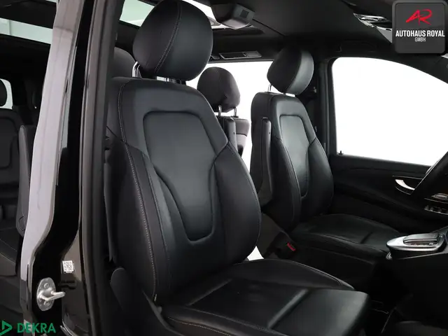 Mercedes-Benz V-Class view 11