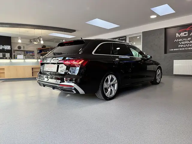 Audi A4 view 8