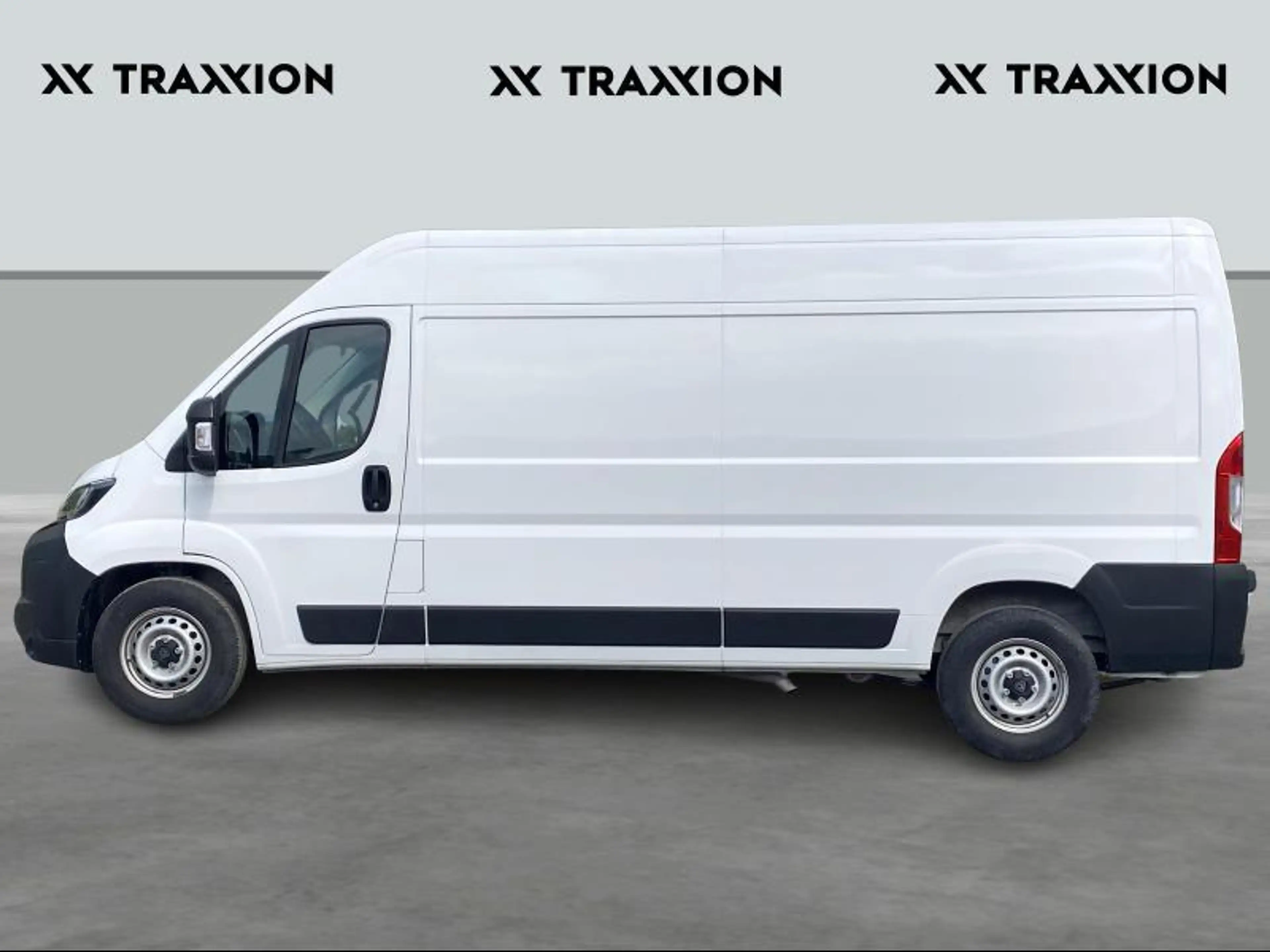 Peugeot Boxer 435 L3H2 - 2.2 BlueHDi 140 Aut.8 — photo 4