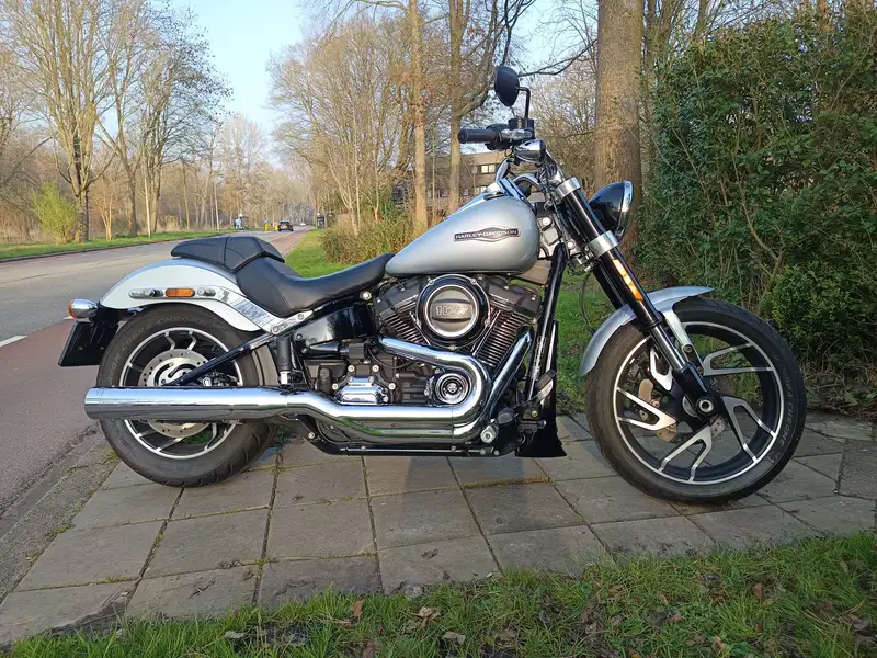 Harley-Davidson Sport Glide - foto 4