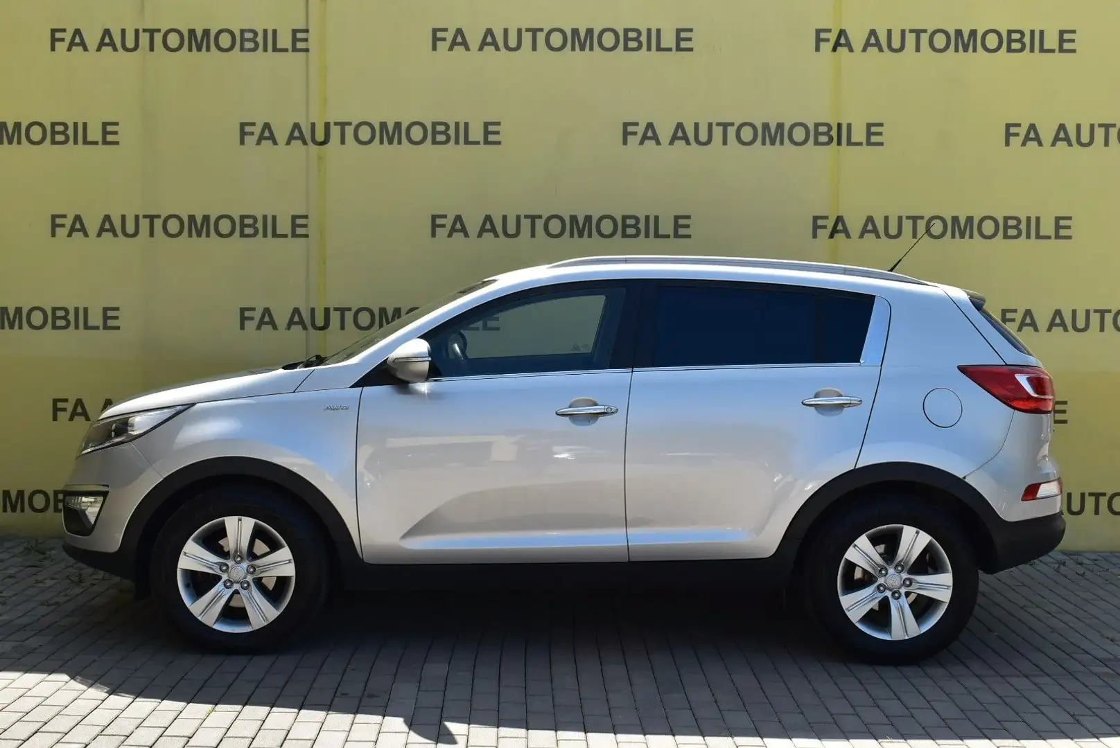 Kia Sportage Vision 4WD/KLIMA/PDC/SHZ/ALU/EU 5/SHZx4 Argent - 2