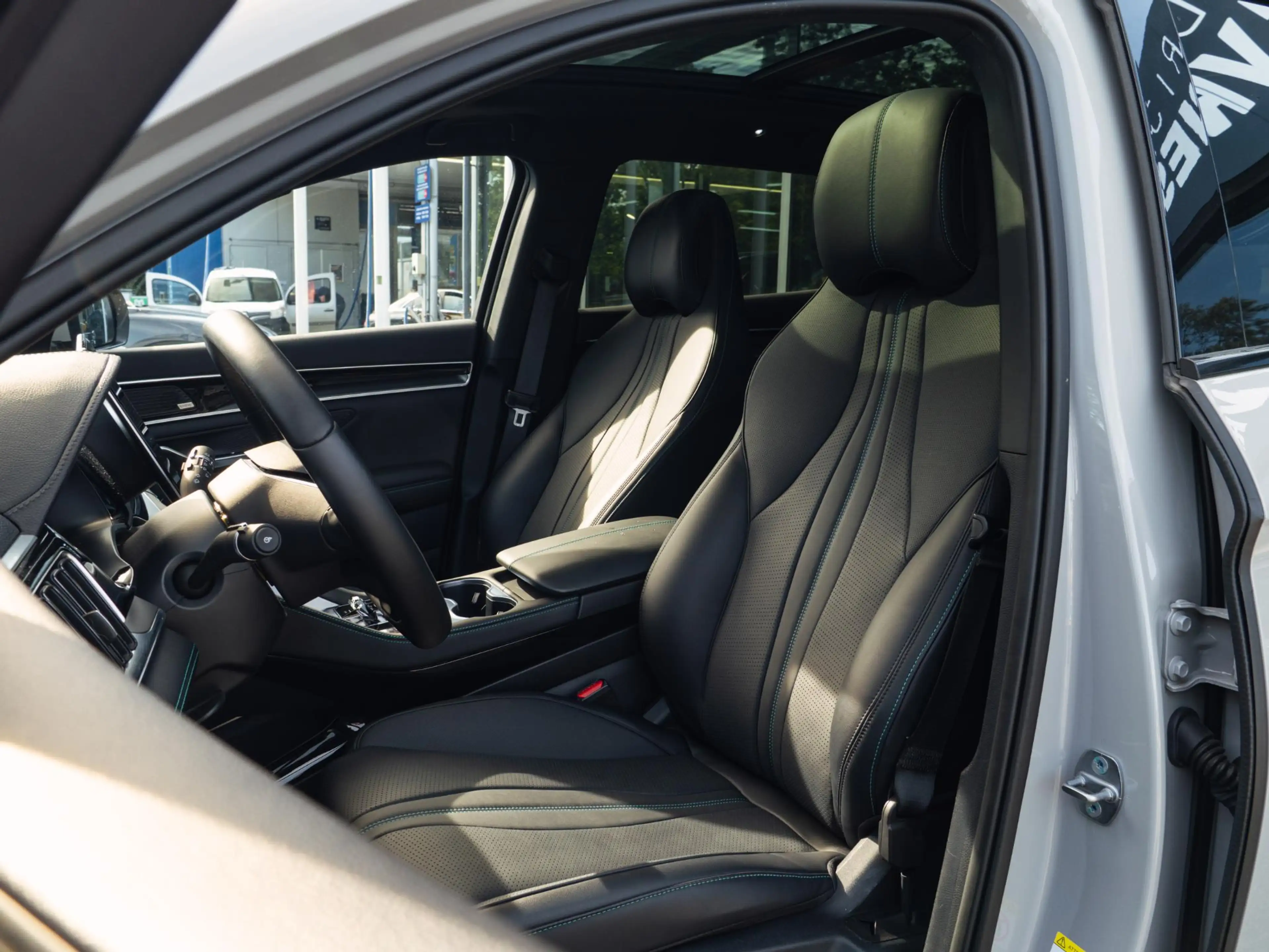 BYD Seal U 1.5 DM-i FWD Comfort|Black-Pack|Pano| Rode Remklau — photo 21