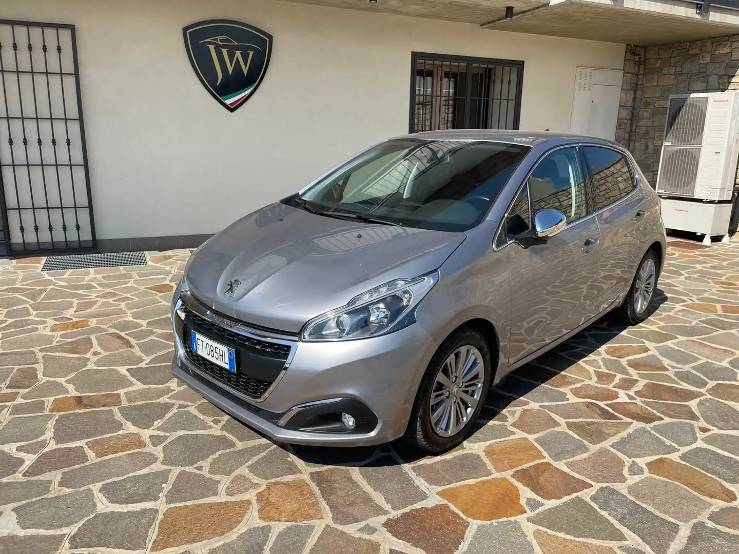 Peugeot 208 PureTech Turbo 110 EAT6 S&S 5 porte Allure Argent - 1
