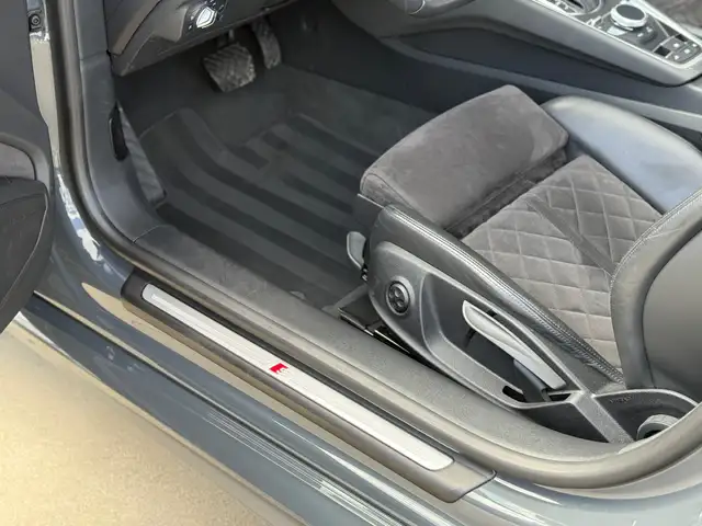 Audi TT view 25
