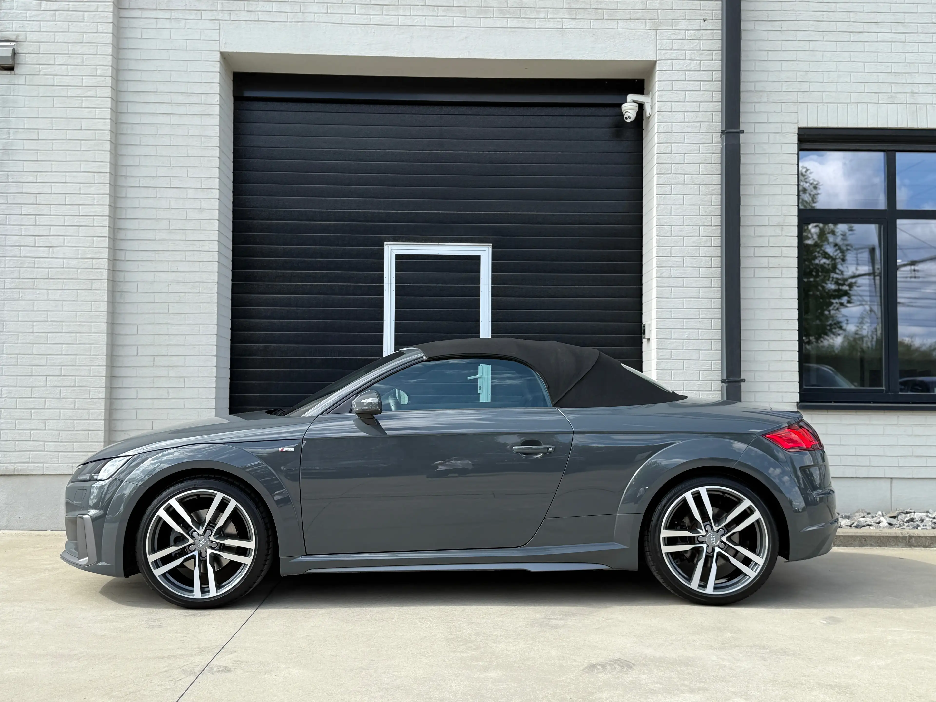 Audi TT 40 TFSI S tronic " S-LINE / VIRTUAL COCKPIT / LED / KEYLESS-GO " — photo 11
