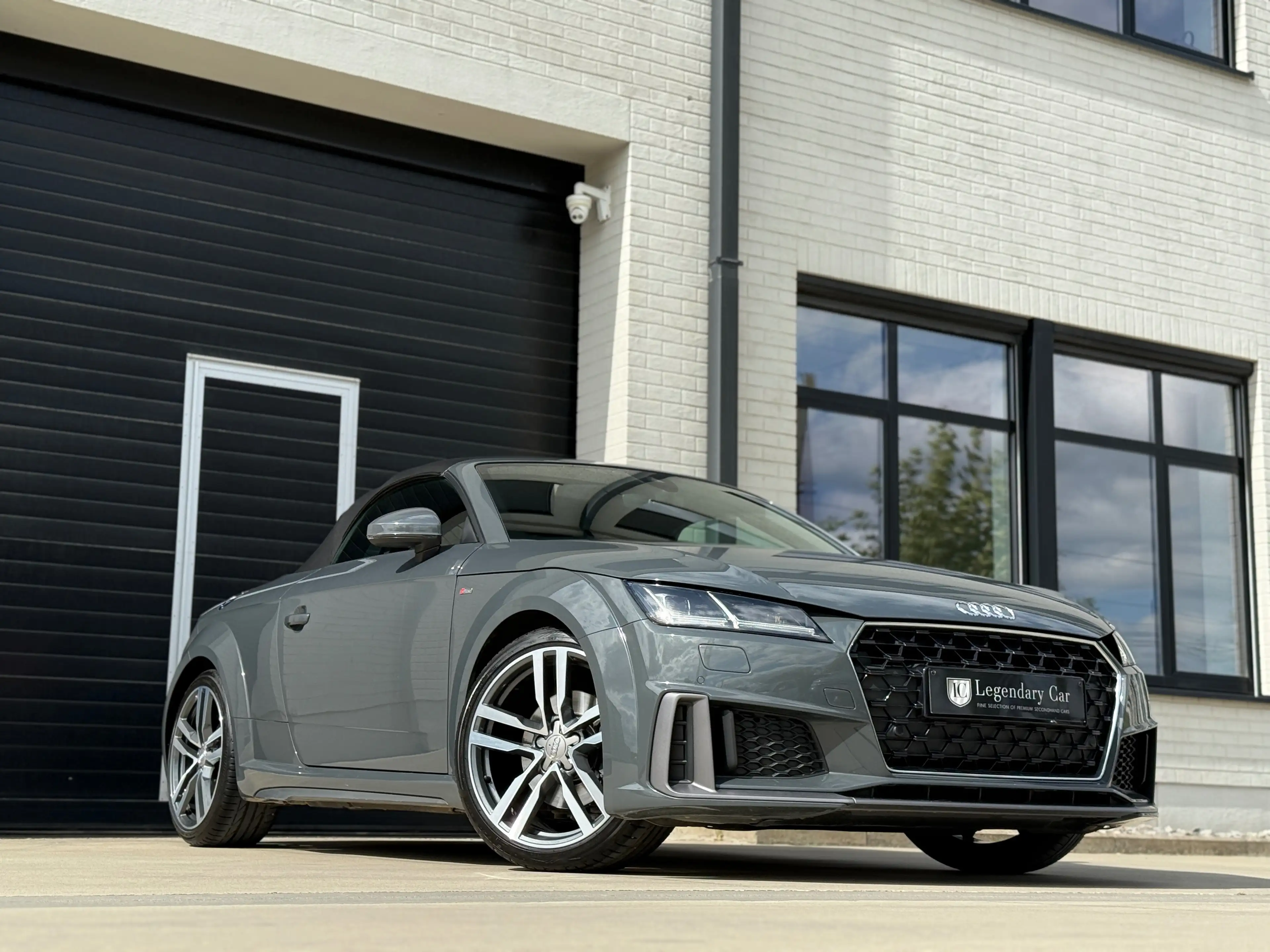 Audi TT 40 TFSI S tronic " S-LINE / VIRTUAL COCKPIT / LED / KEYLESS-GO " — photo 2