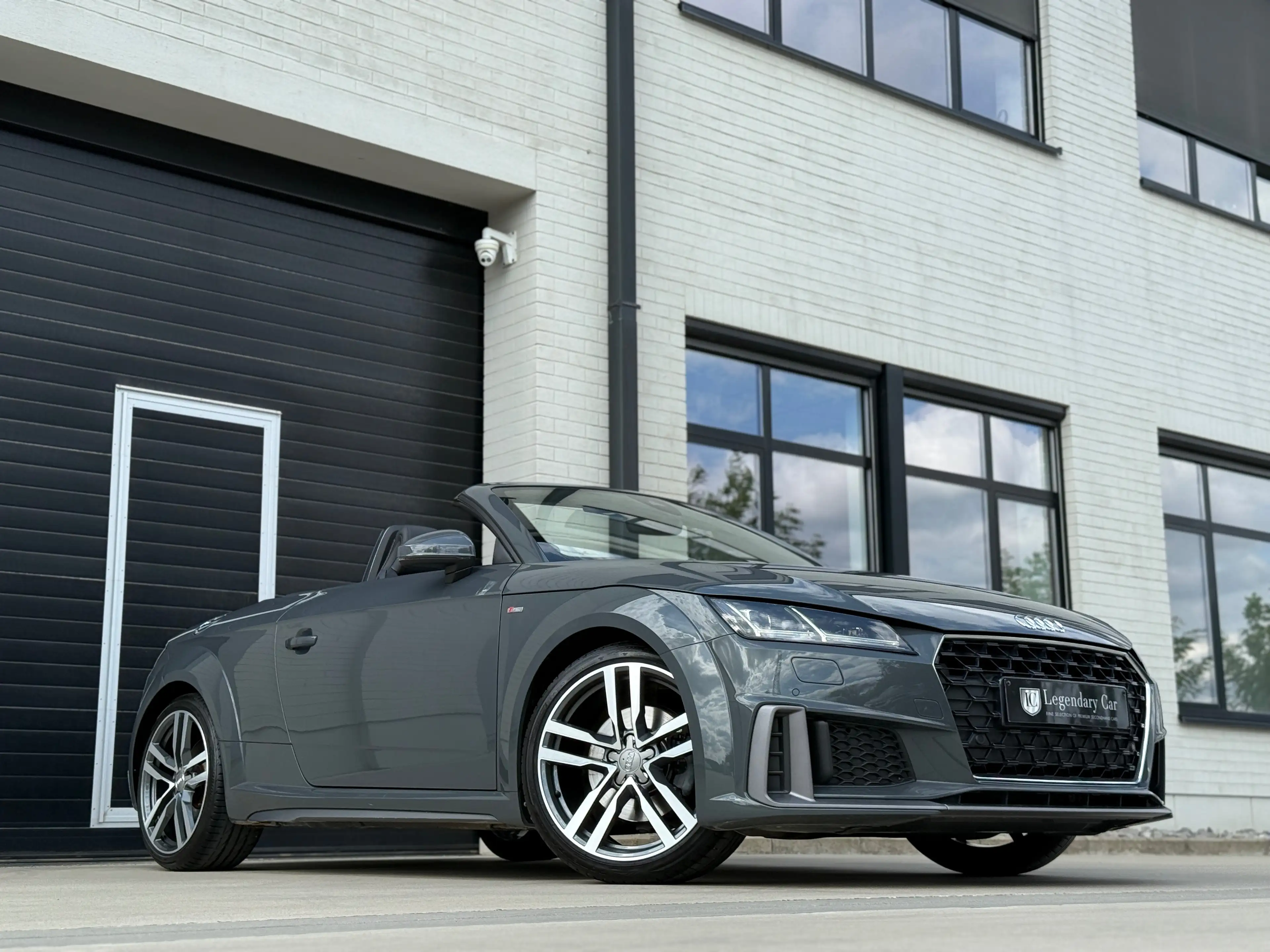 Audi TT 40 TFSI S tronic " S-LINE / VIRTUAL COCKPIT / LED / KEYLESS-GO "