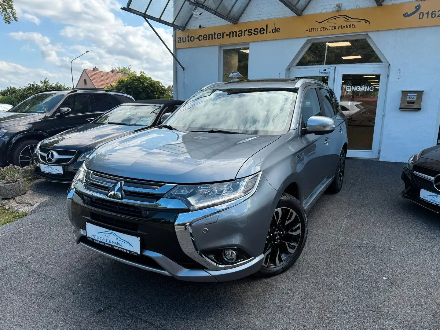 Mitsubishi Outlander PHEV Top 4WD AHK/ACC/SPURHALTE/STANDHE Grau - 1