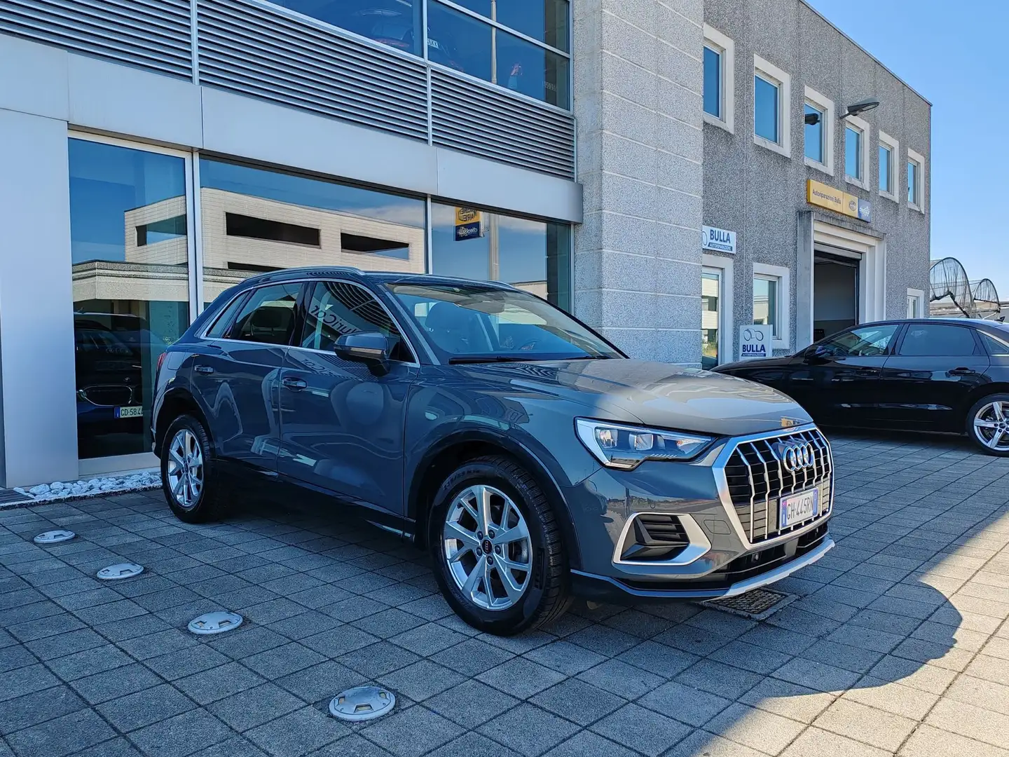 Audi Q3 35 TDI S tronic 150cv FariLED CarPlay/AndroidAuto Grau - 2