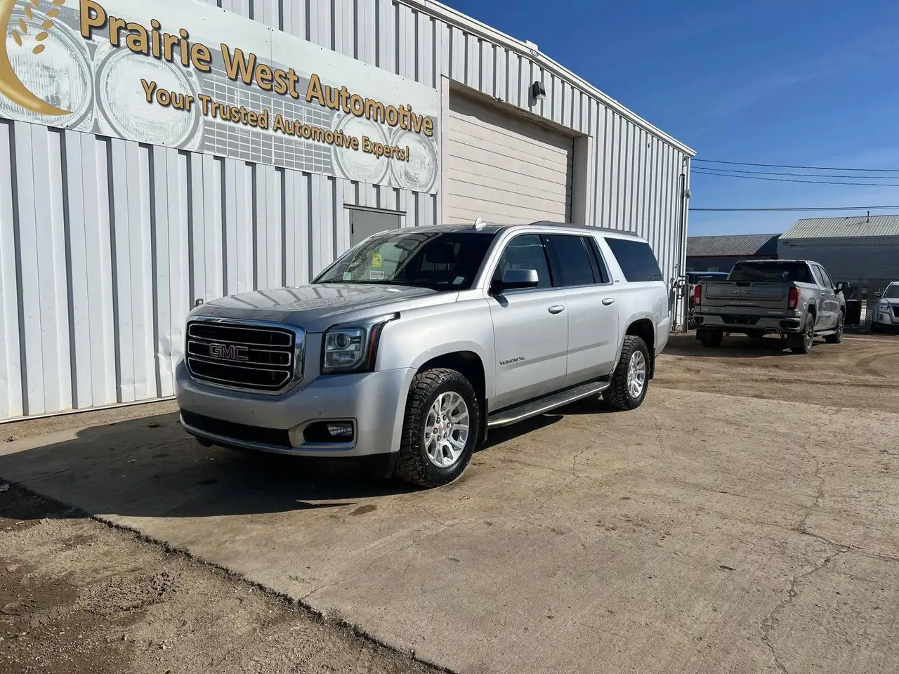 GMC Yukon снимка GMC Yukon