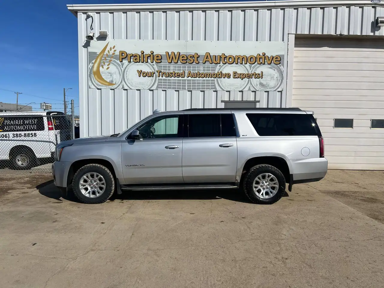 GMC Yukon снимка GMC Yukon