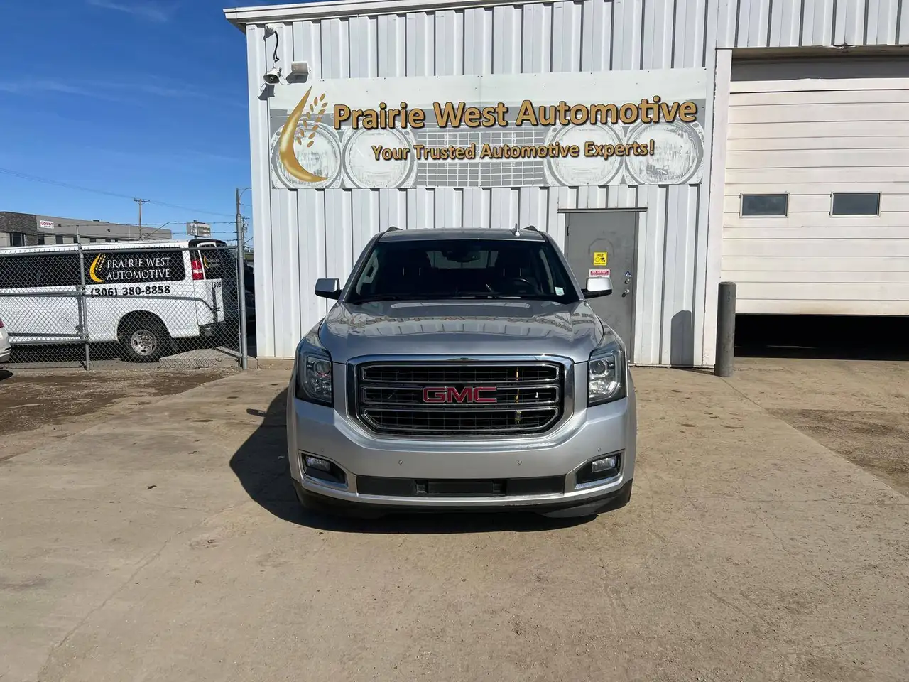 GMC Yukon снимка GMC Yukon