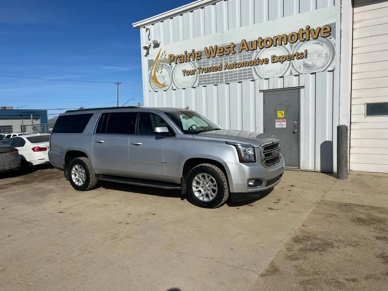 GMC Yukon снимка GMC Yukon
