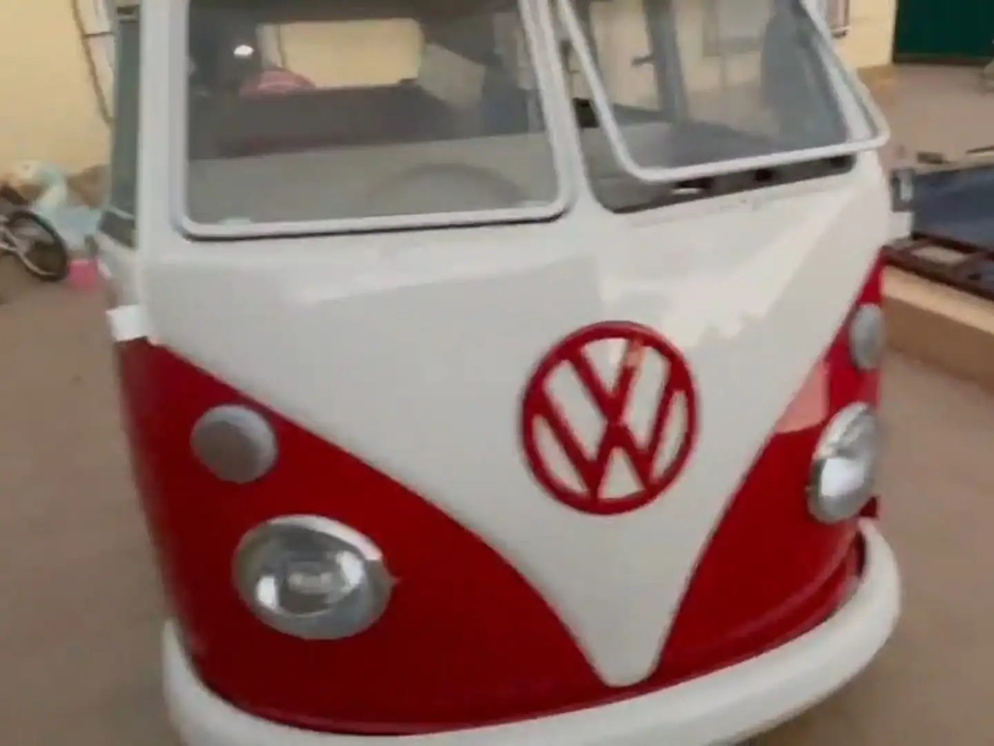 Volkswagen Bus Rojo - 1