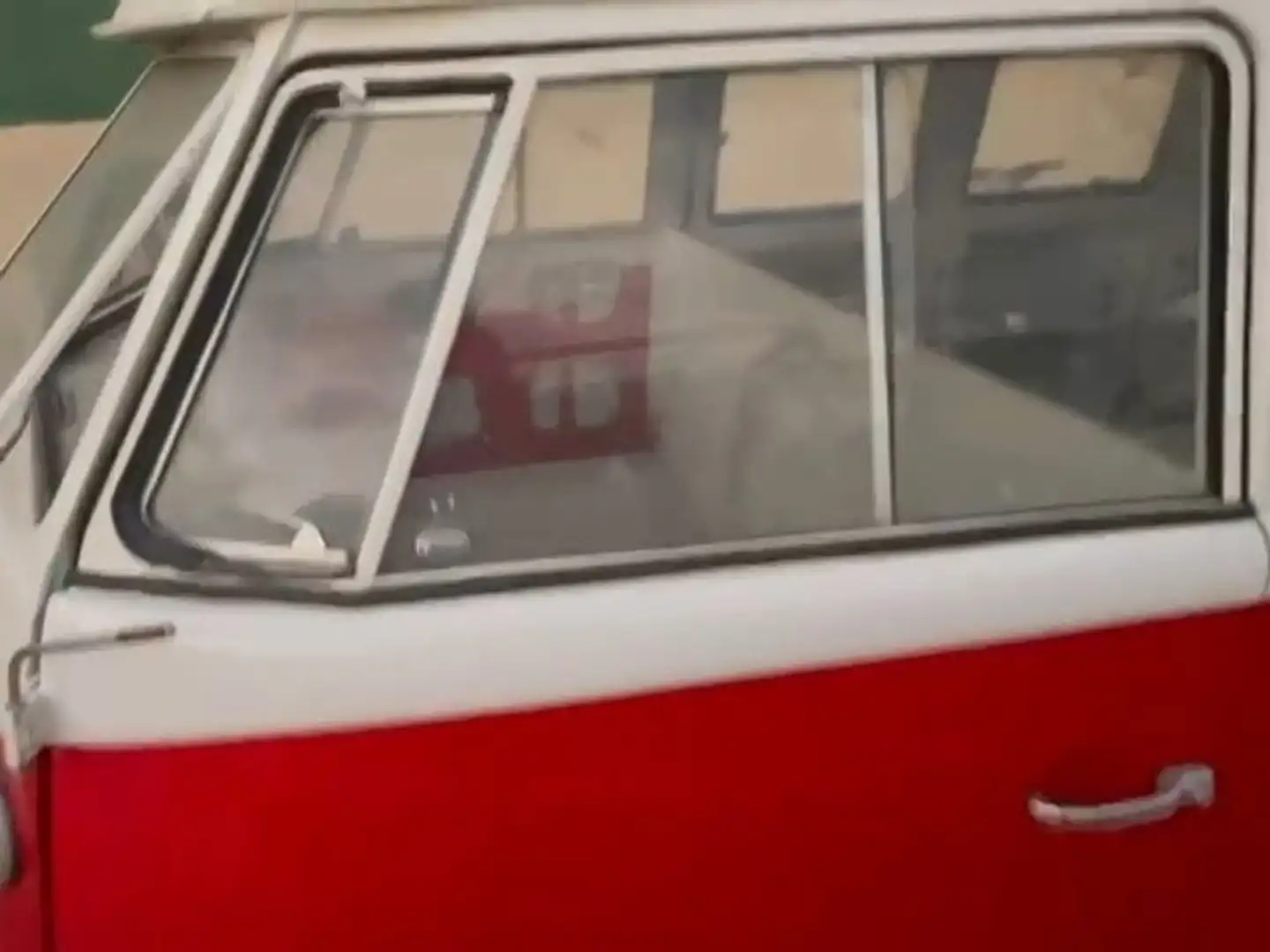 Volkswagen Bus Rojo - 2
