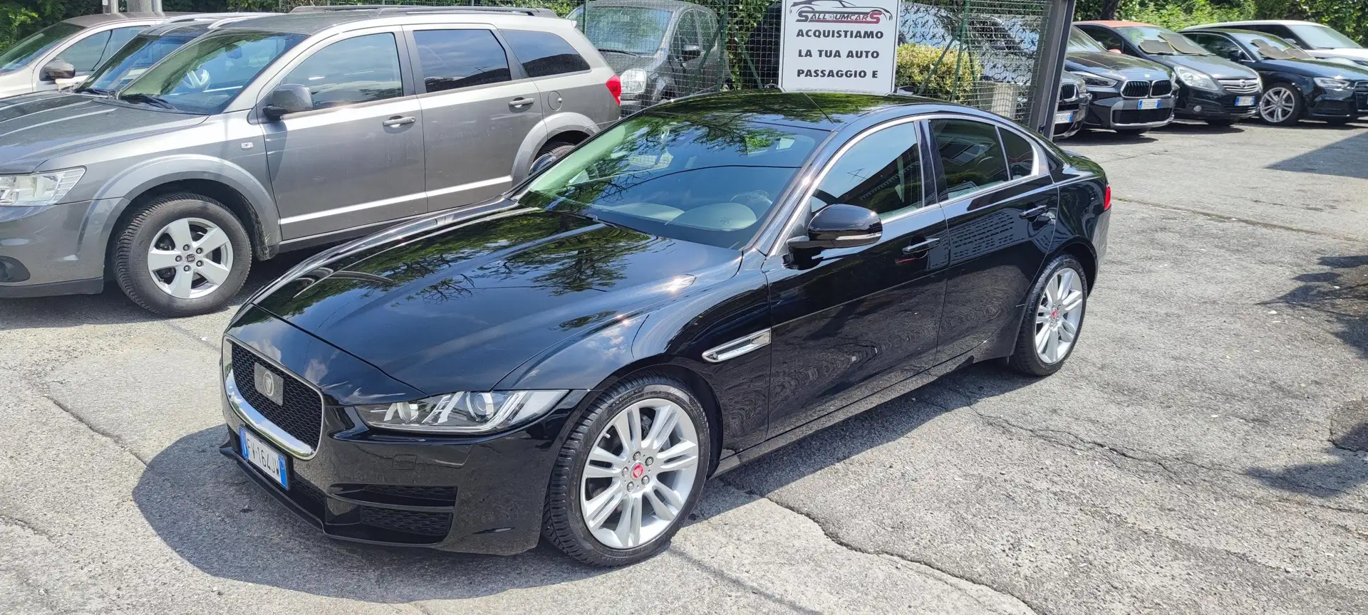 Jaguar XE XE 2.0d i4 Pure Business edition 180cv auto my19 Nero - 1